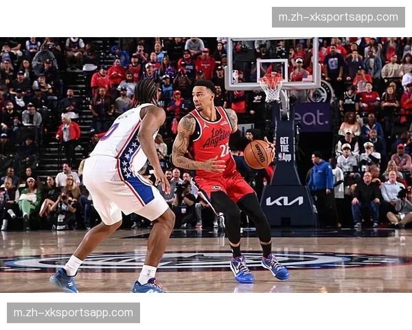 快船新援磨合渐入佳境 米勒19分8助攻表现亮眼 快船新援磨合渐入佳境 米勒19分8助攻表现亮眼